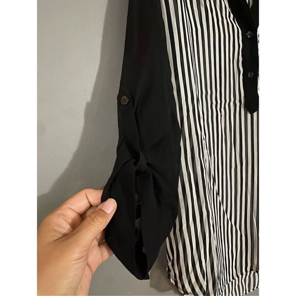 Maurices Black And White Striped Print Toll Tab Sleeve Half Button Shirt M - Picture 3 of 7